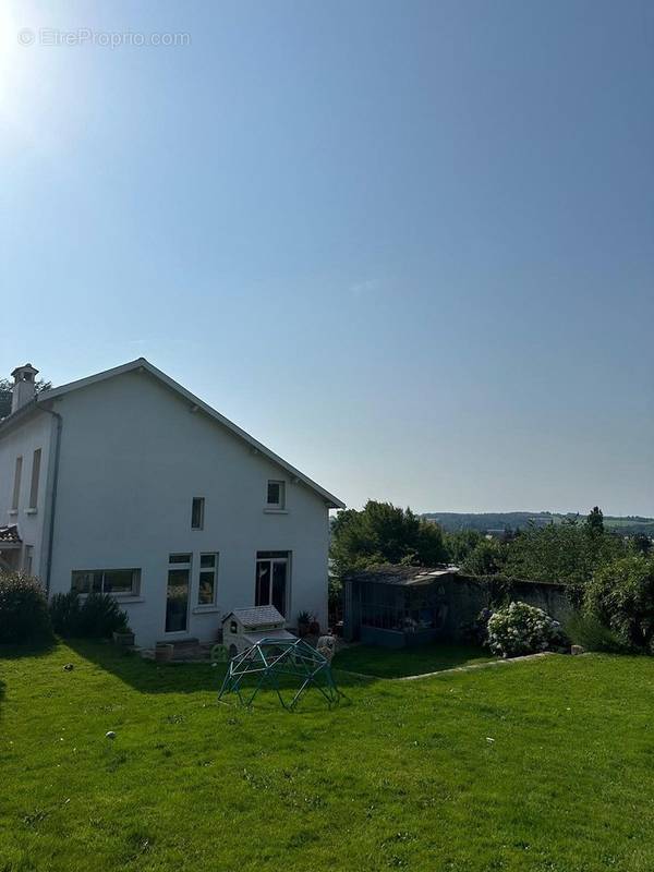 Maison à SAINT-YRIEIX-LA-PERCHE