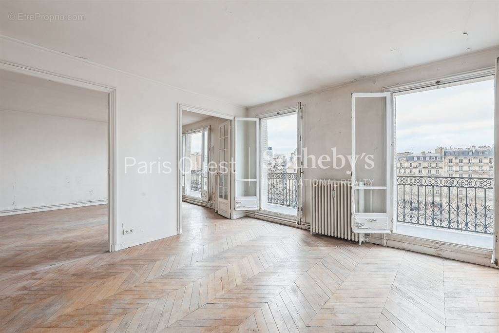 Appartement à PARIS-7E