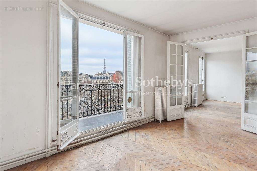 Appartement à PARIS-7E