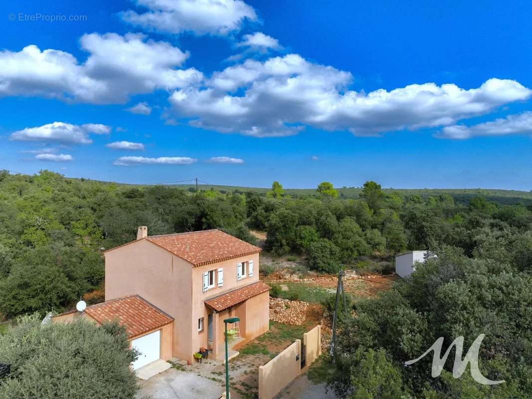 Maison à SEILLONS-SOURCE-D&#039;ARGENS