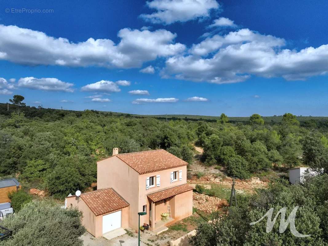 Maison à SEILLONS-SOURCE-D&#039;ARGENS