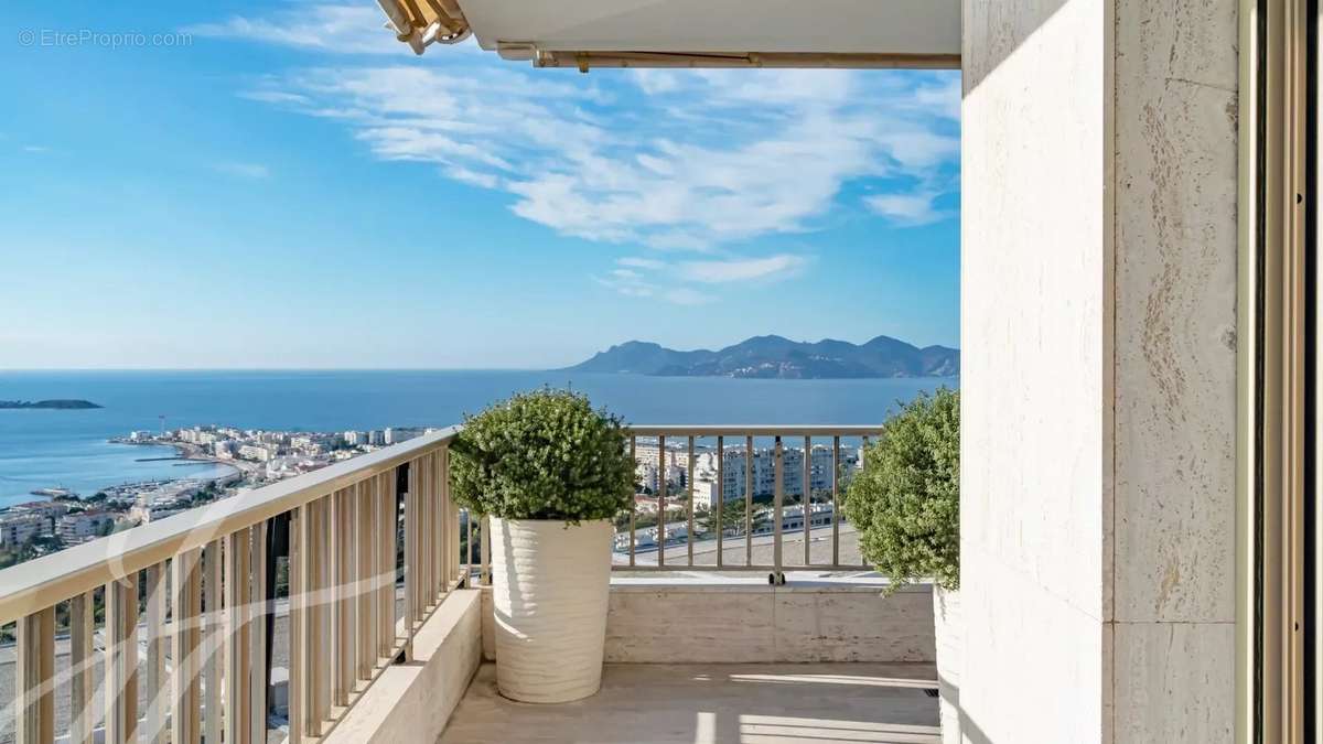 Appartement à CANNES