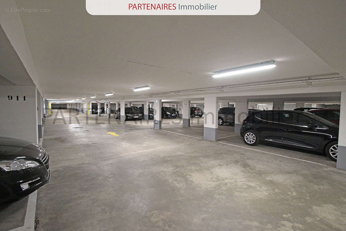 Parking à LE CHESNAY