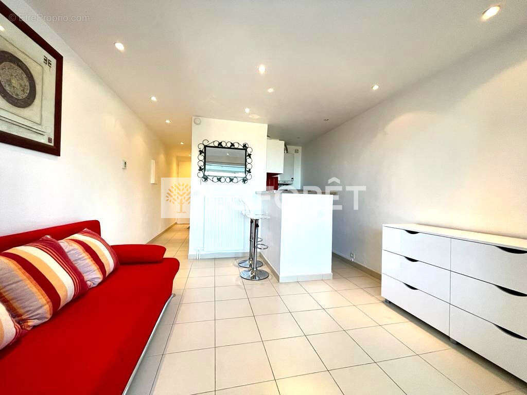 Appartement à VILLENEUVE-LOUBET