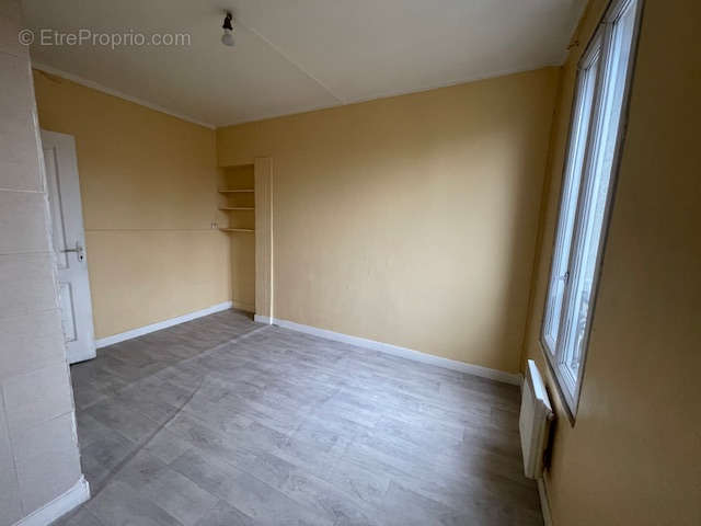 Appartement à LA COURNEUVE