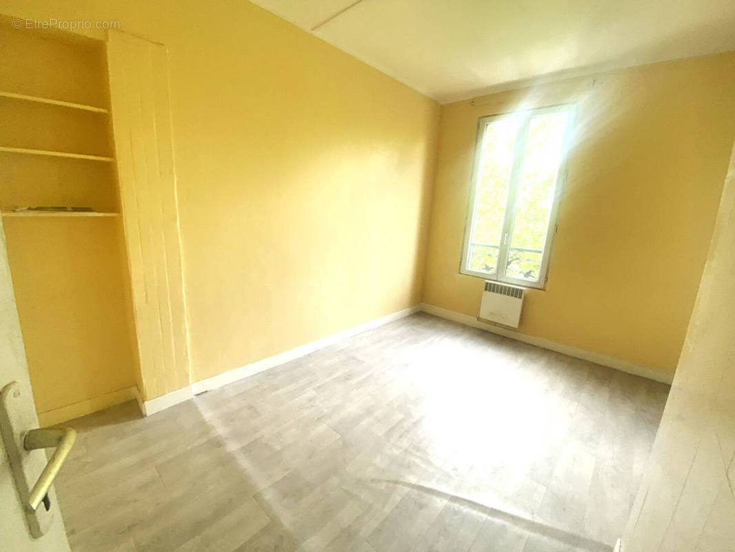 Appartement à LA COURNEUVE