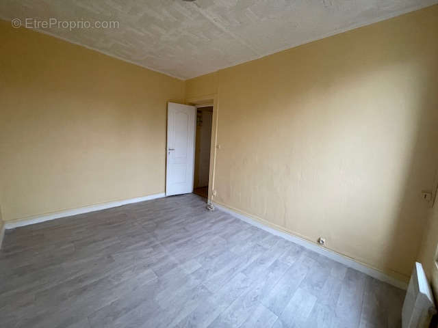 Appartement à LA COURNEUVE