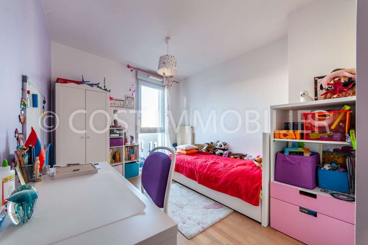 Appartement à GENNEVILLIERS