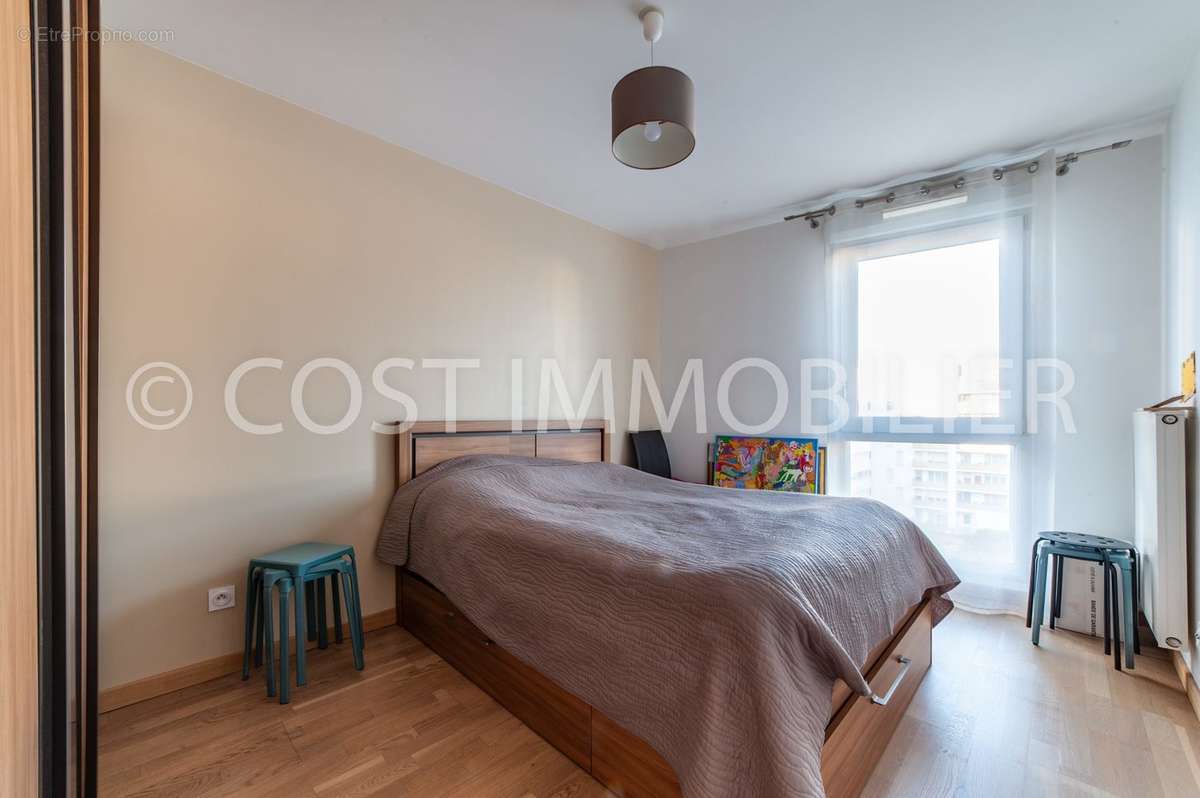 Appartement à GENNEVILLIERS