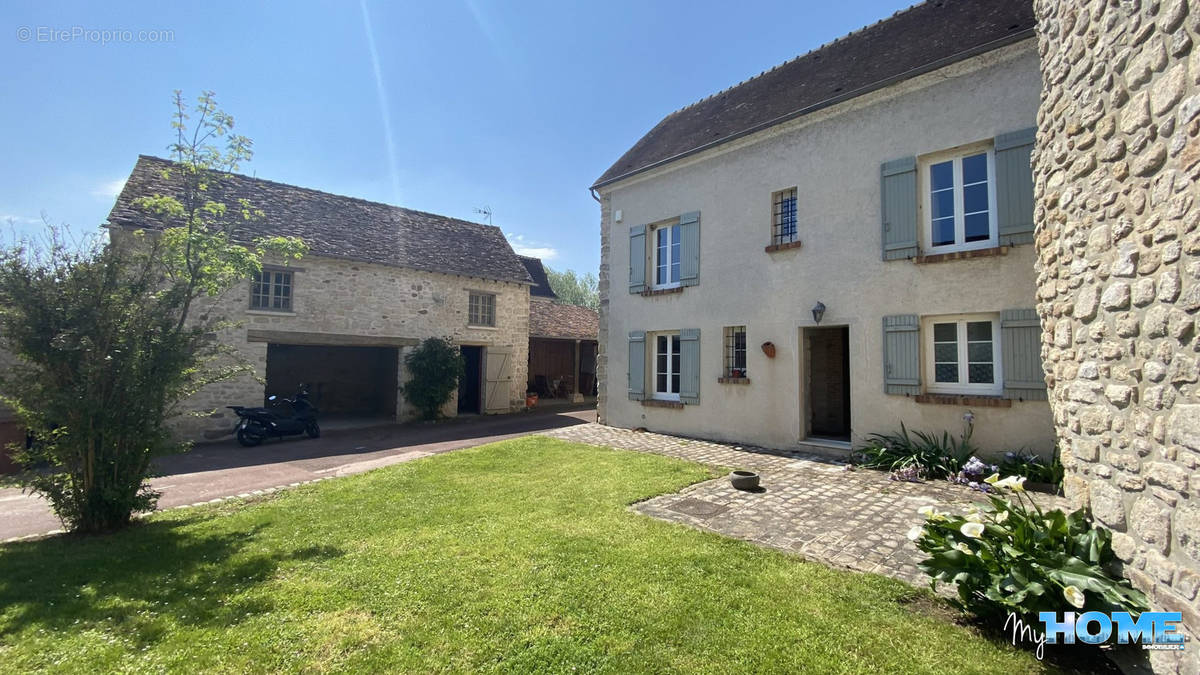 Maison à BRIGNANCOURT