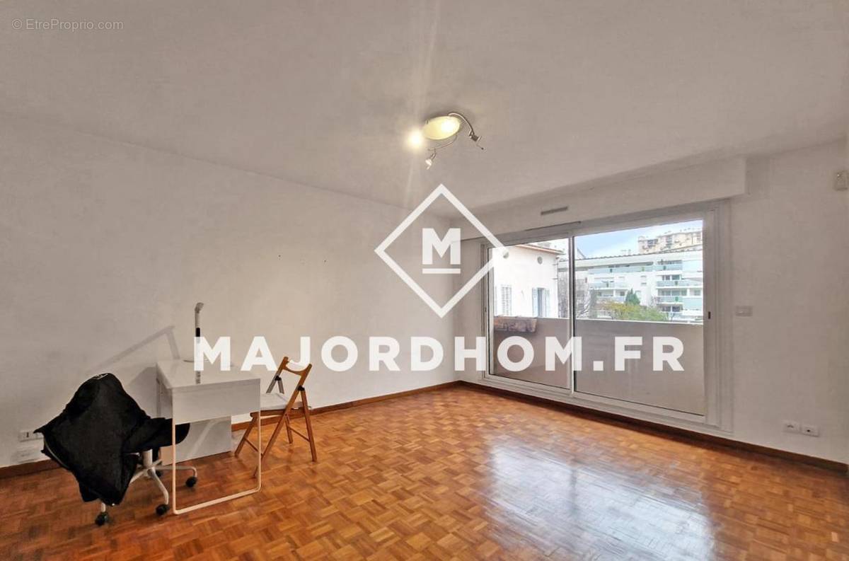 Appartement à MARSEILLE-8E