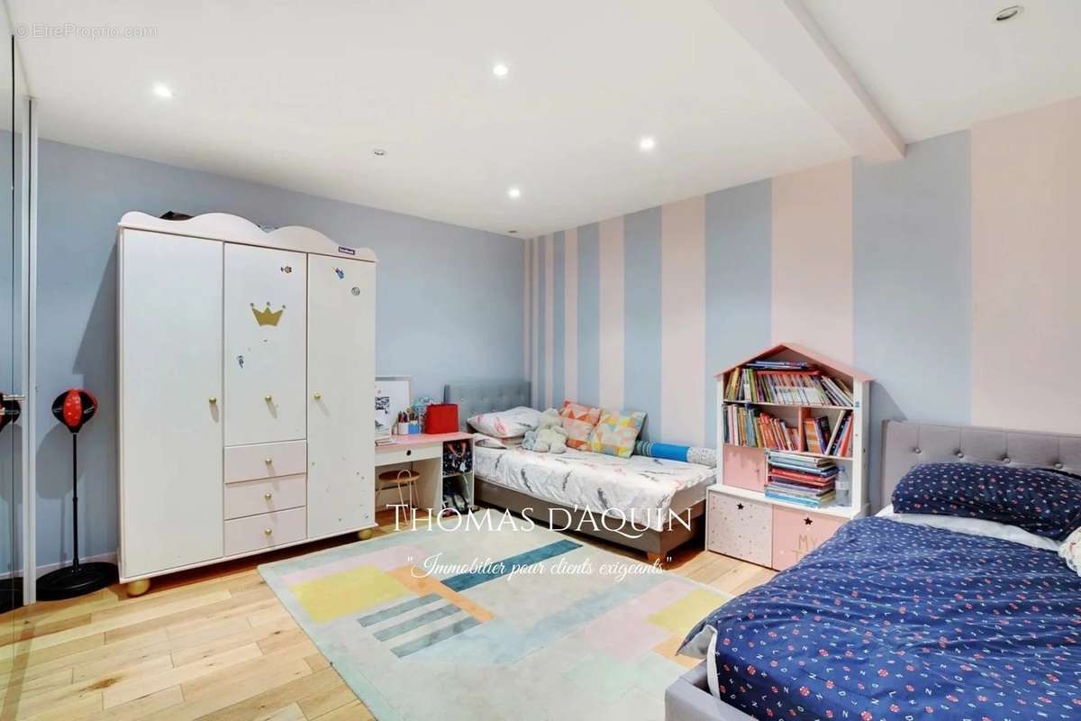 Appartement à PARIS-7E