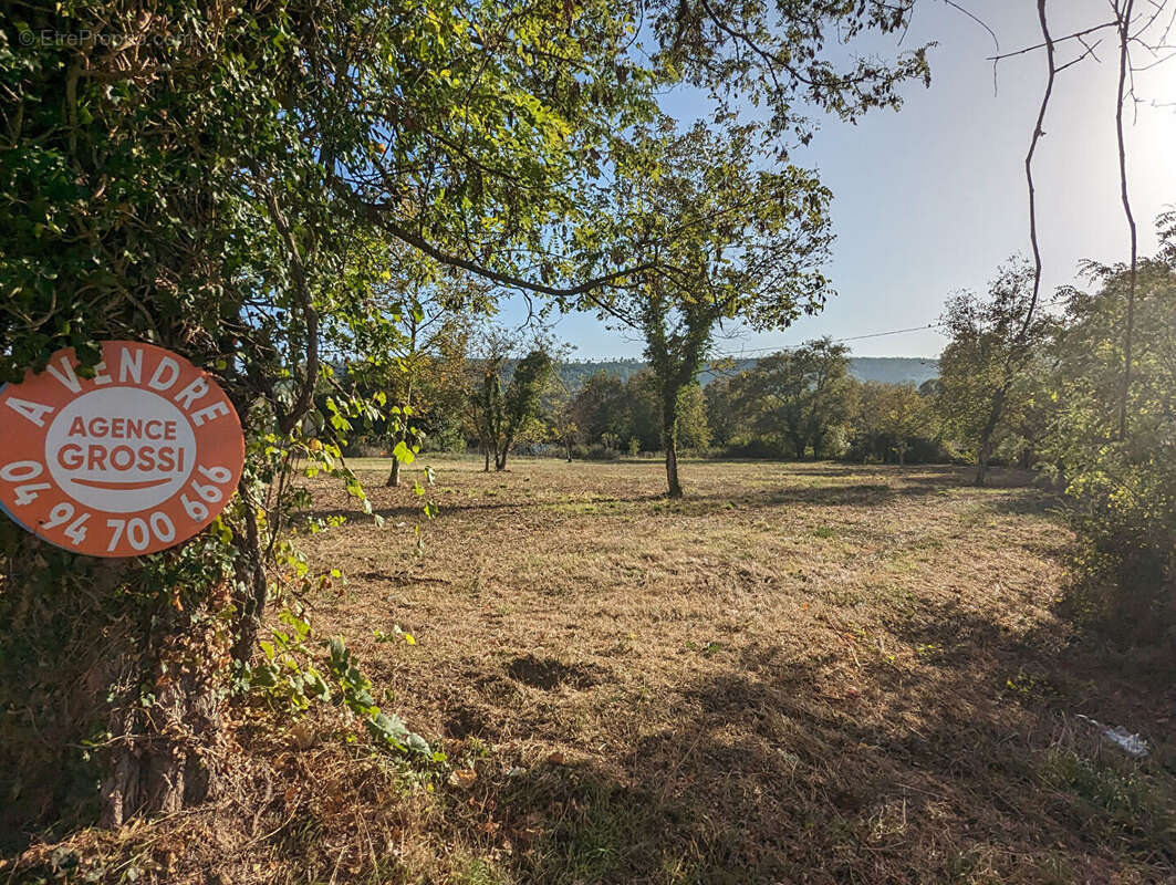 Terrain à SALERNES