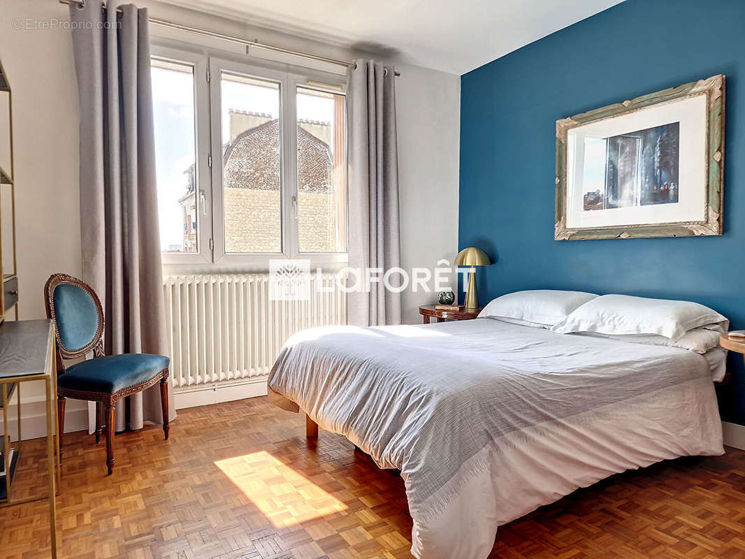 Appartement à ENGHIEN-LES-BAINS