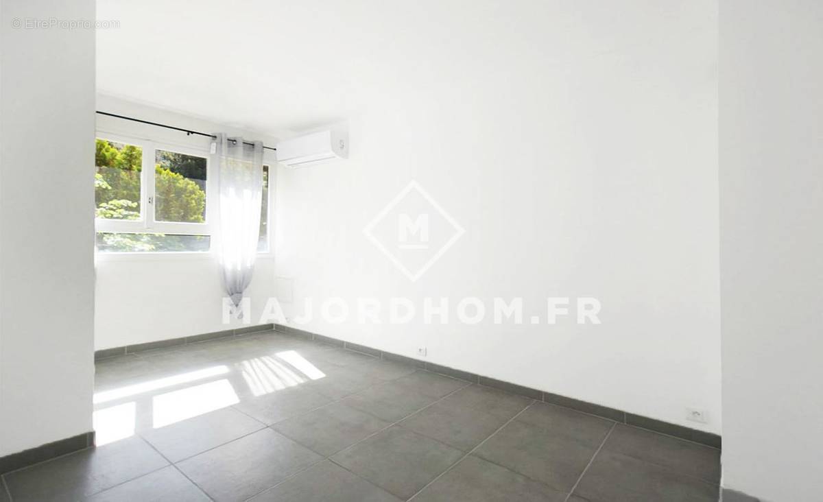 Appartement à MARSEILLE-6E