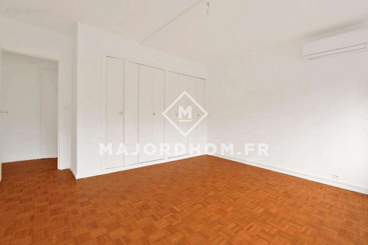 Appartement à MARSEILLE-6E