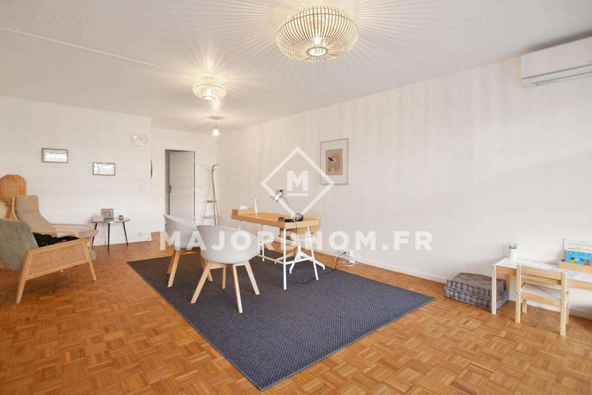 Appartement à MARSEILLE-6E