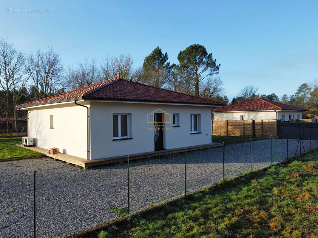 Maison à MOUSTEY