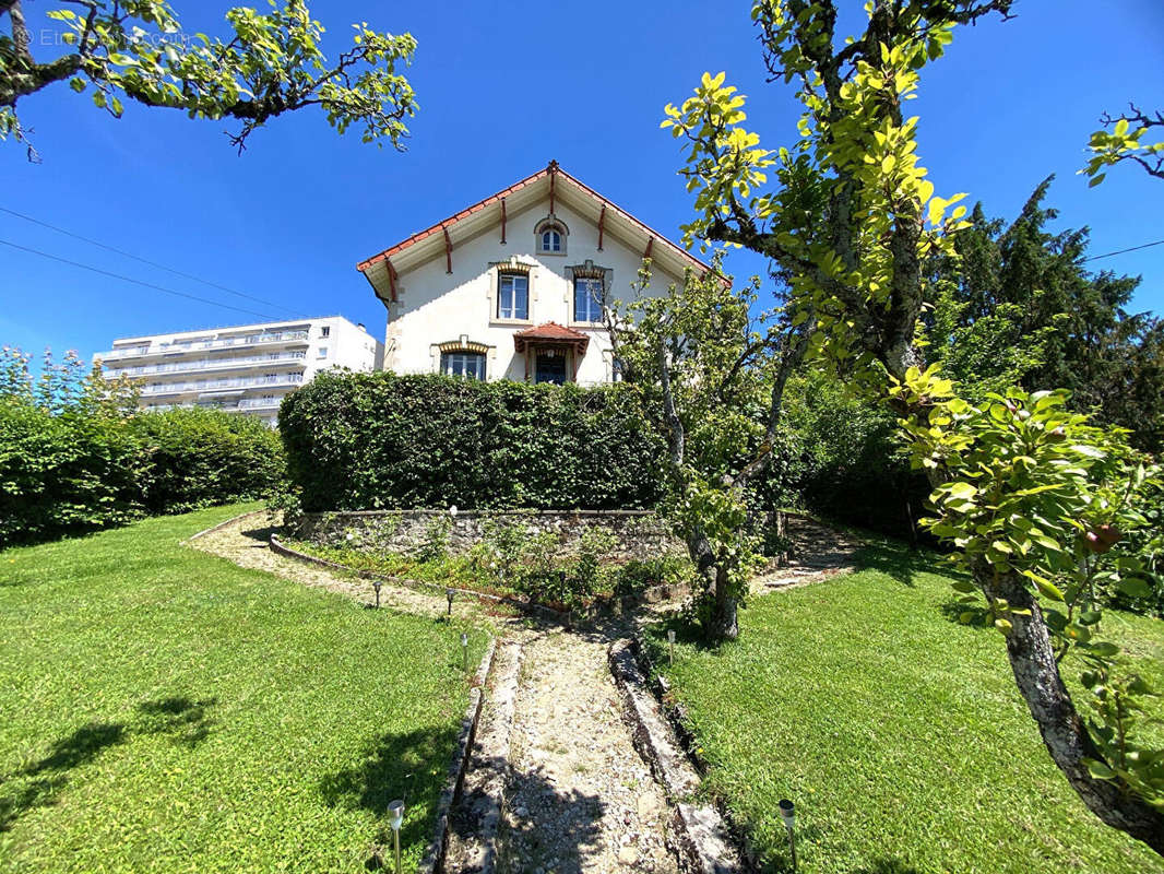 Maison à LONS-LE-SAUNIER