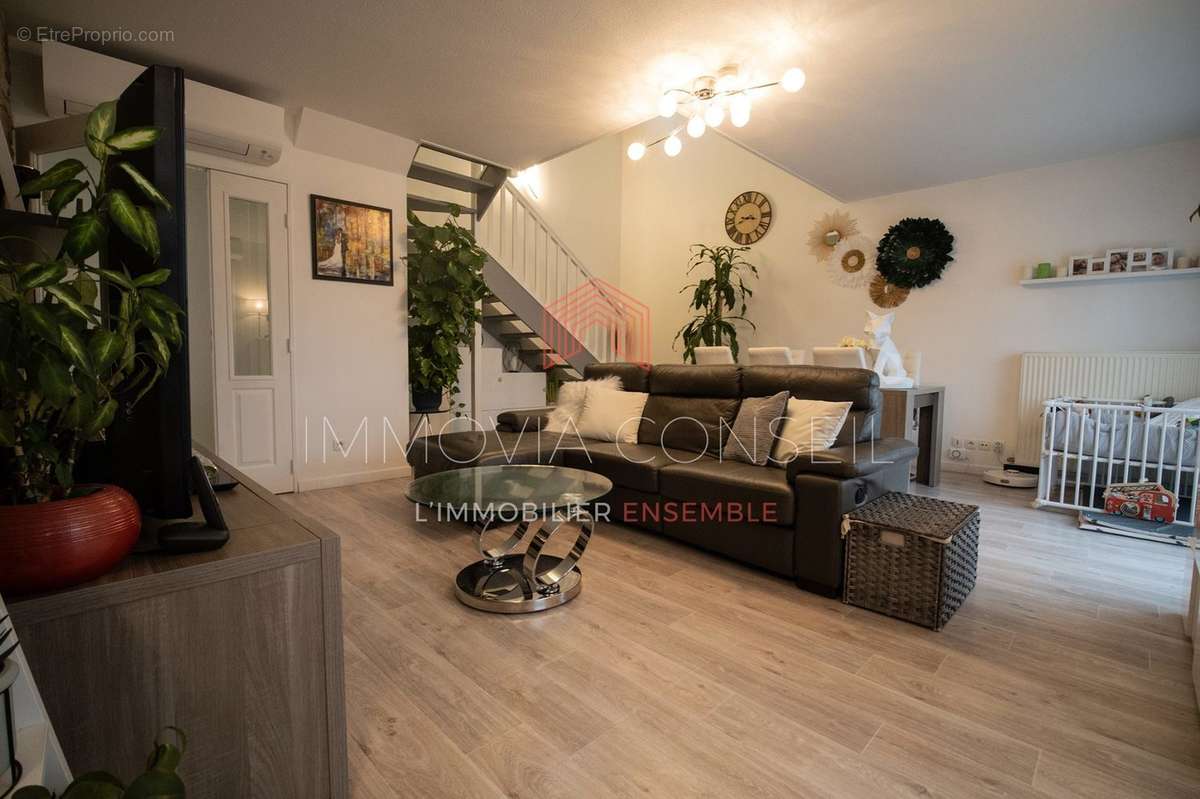 Appartement à OULLINS