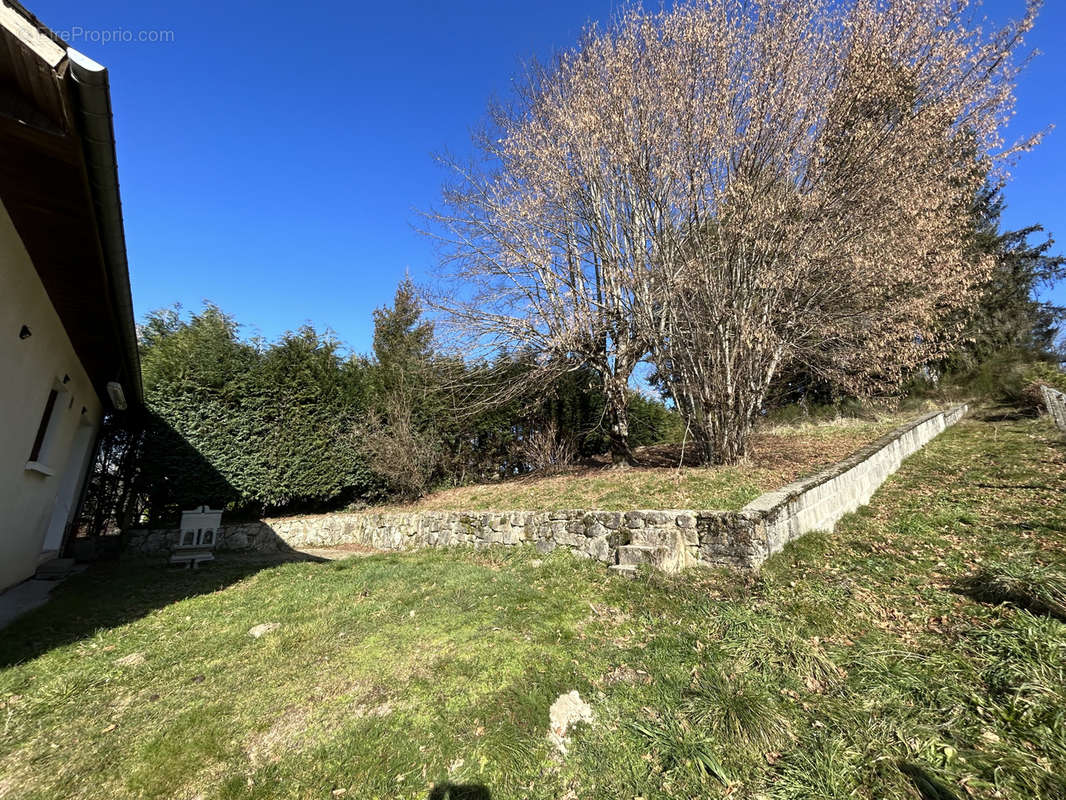 Maison à EGLETONS