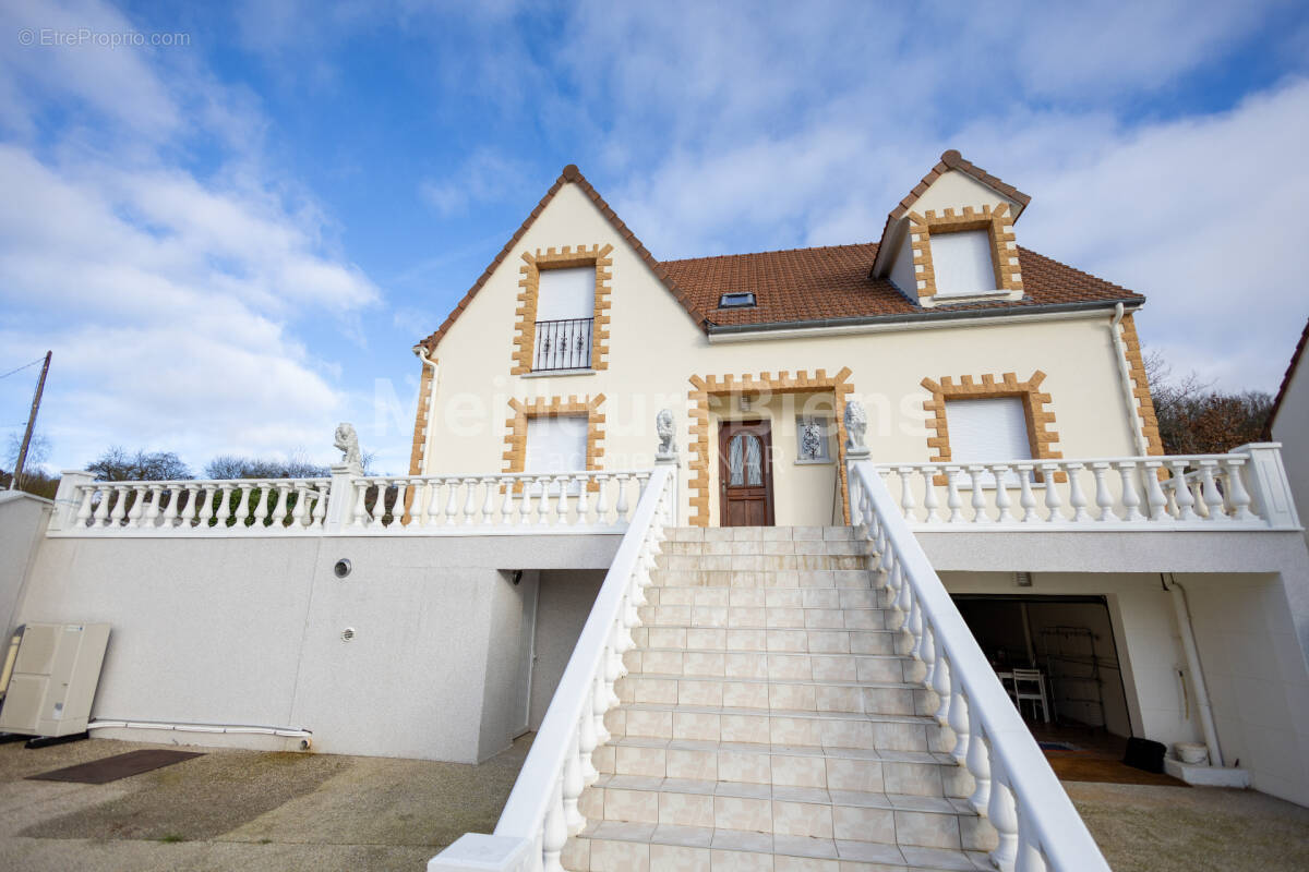 Maison à LA CHAPELLE-DU-NOYER