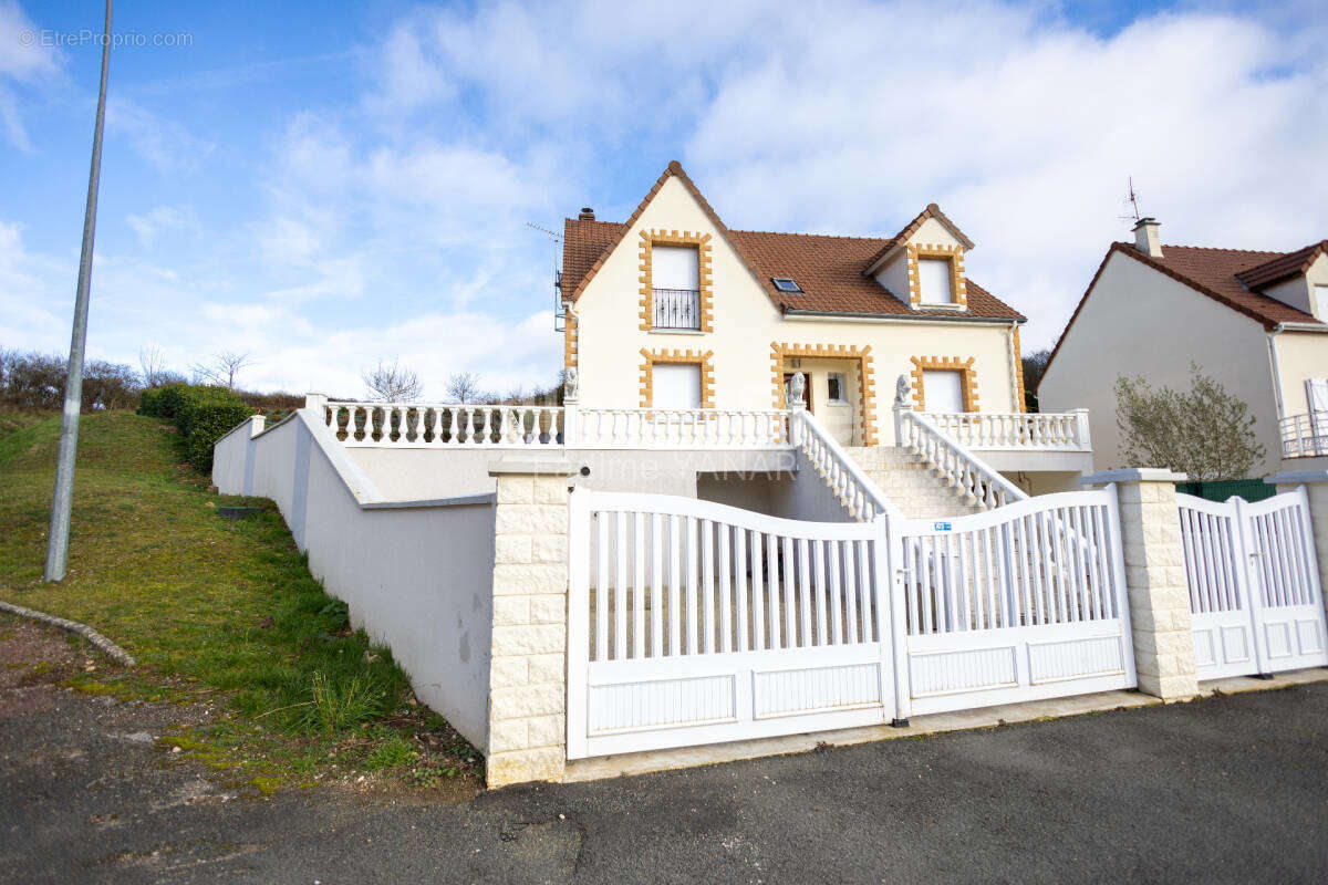 Maison à LA CHAPELLE-DU-NOYER