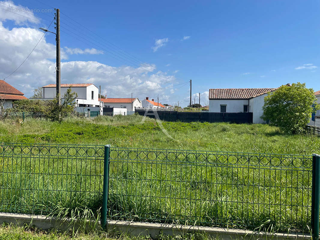 Terrain à BRETIGNOLLES-SUR-MER