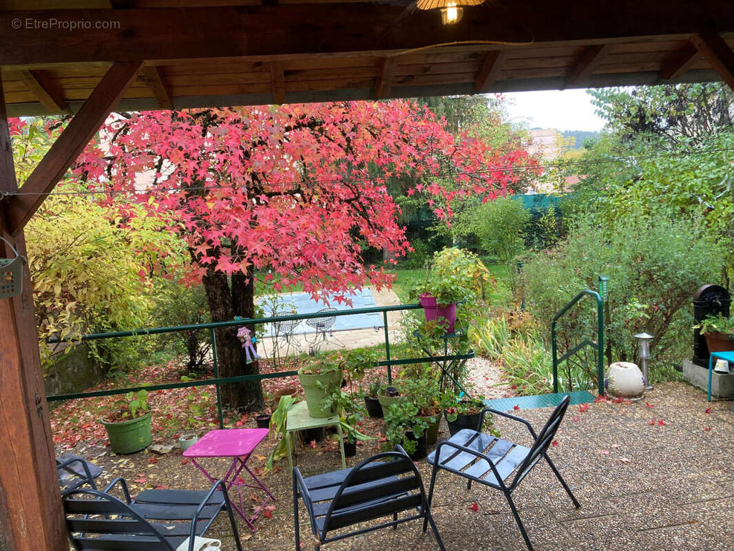 vue terrasse piscine - Maison à CAHORS