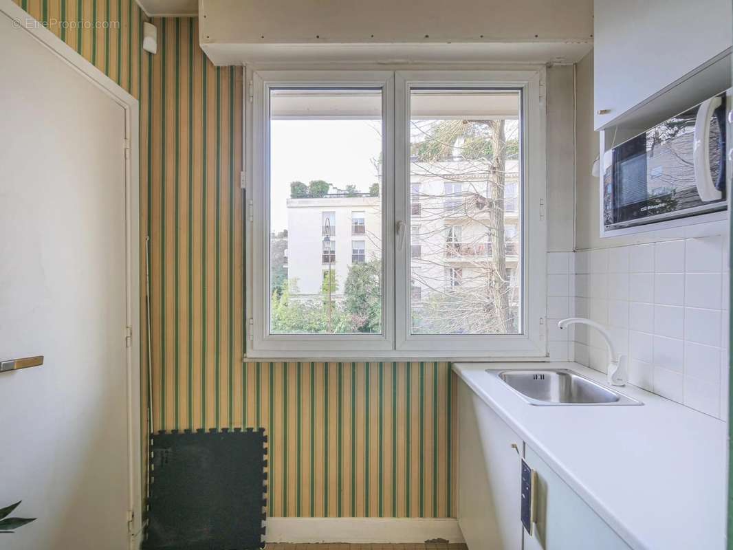 Appartement à NEUILLY-SUR-SEINE