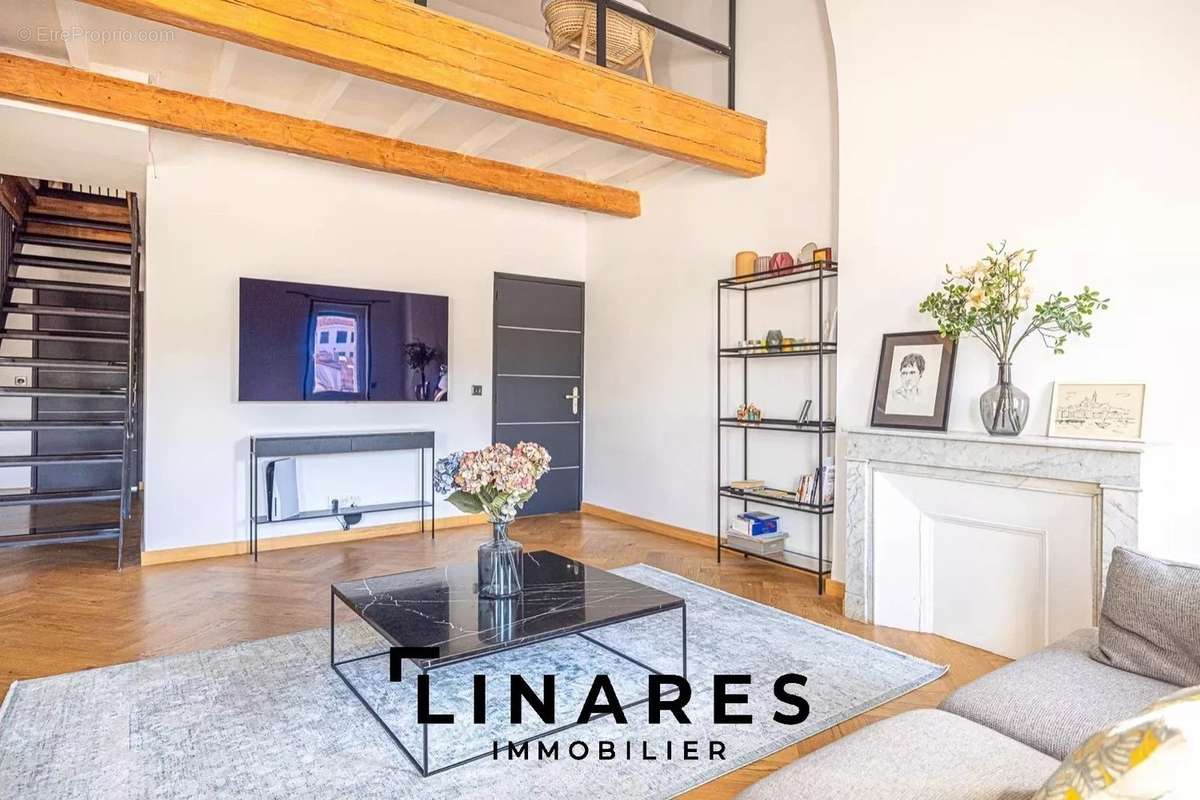 Appartement à MARSEILLE-8E