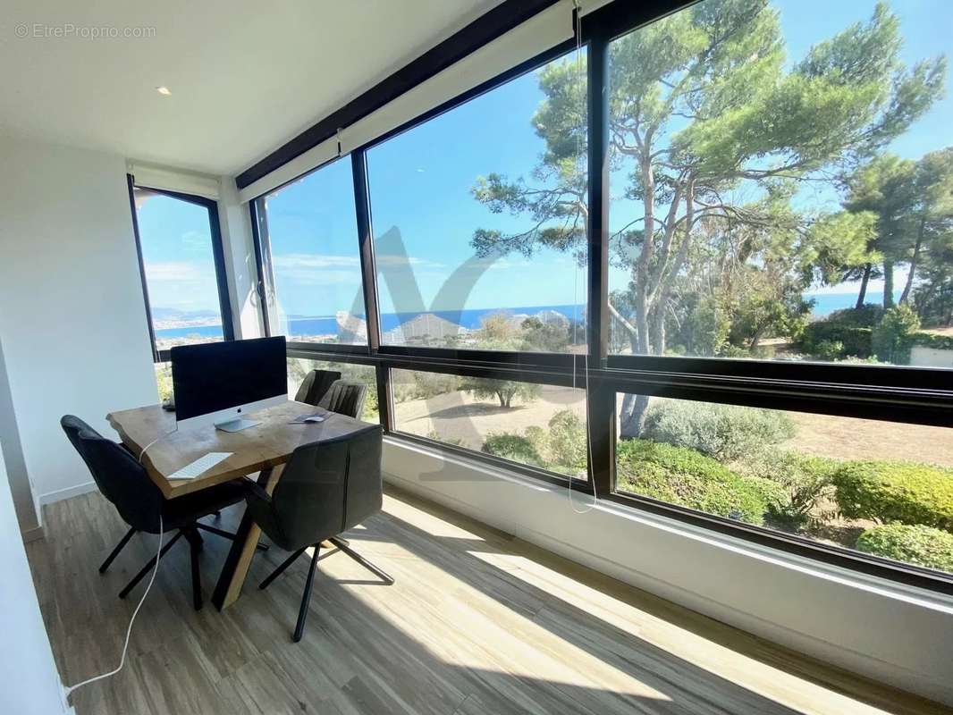 Appartement à VILLENEUVE-LOUBET