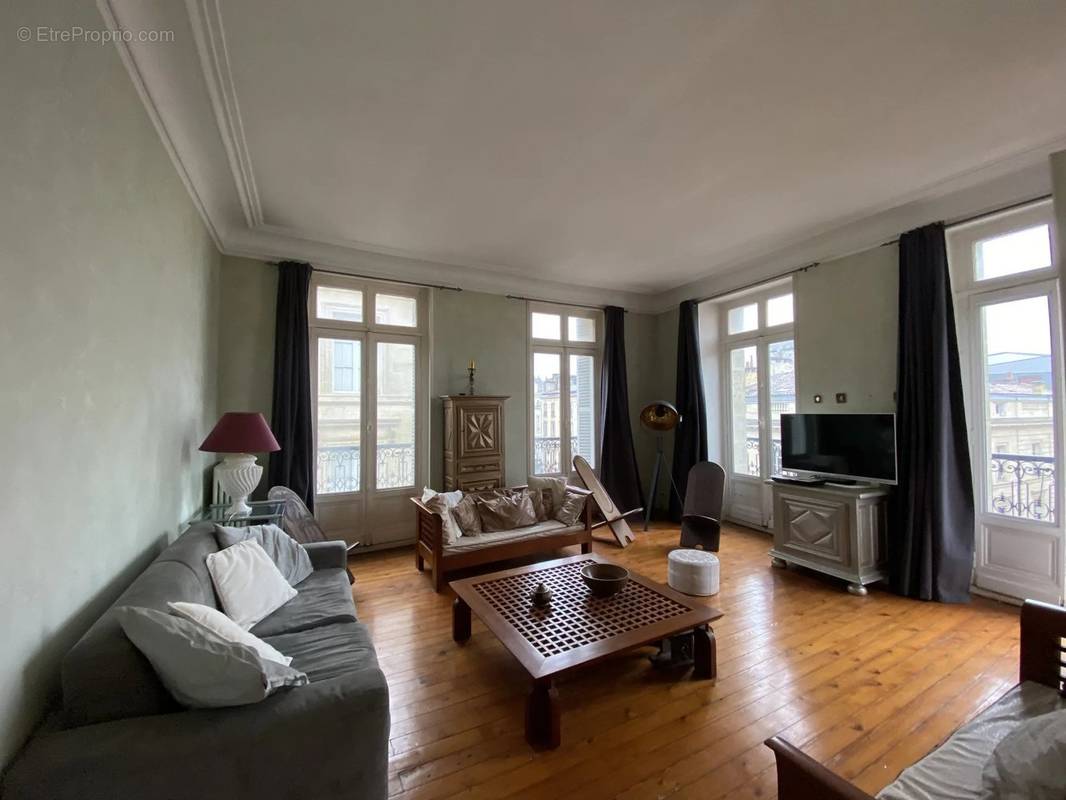 Appartement à BORDEAUX