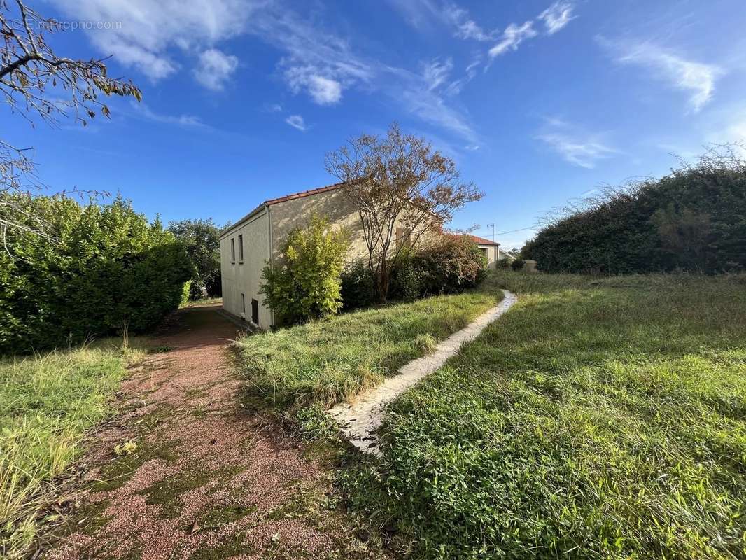 Maison à MESCHERS-SUR-GIRONDE