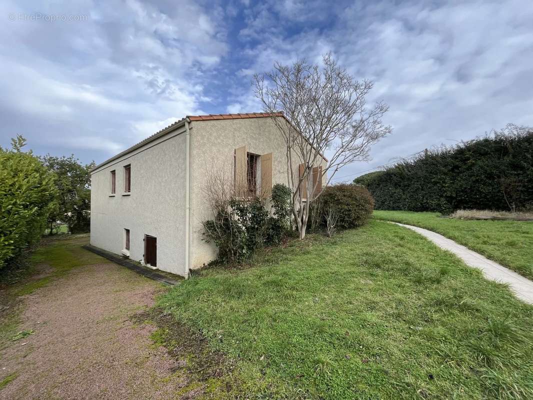 Maison à MESCHERS-SUR-GIRONDE