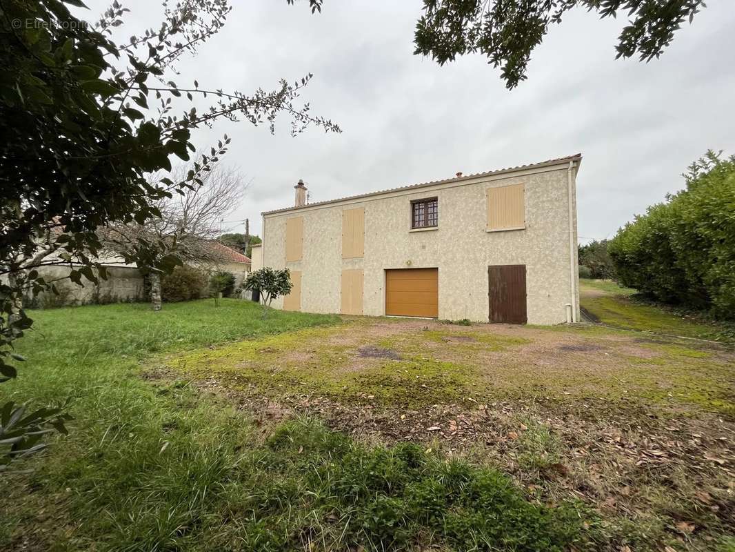 Maison à MESCHERS-SUR-GIRONDE