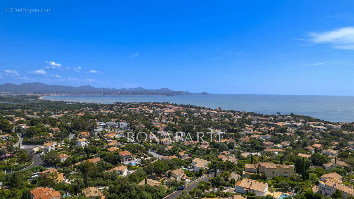 Maison à FREJUS