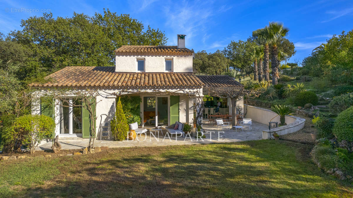 Maison à FREJUS