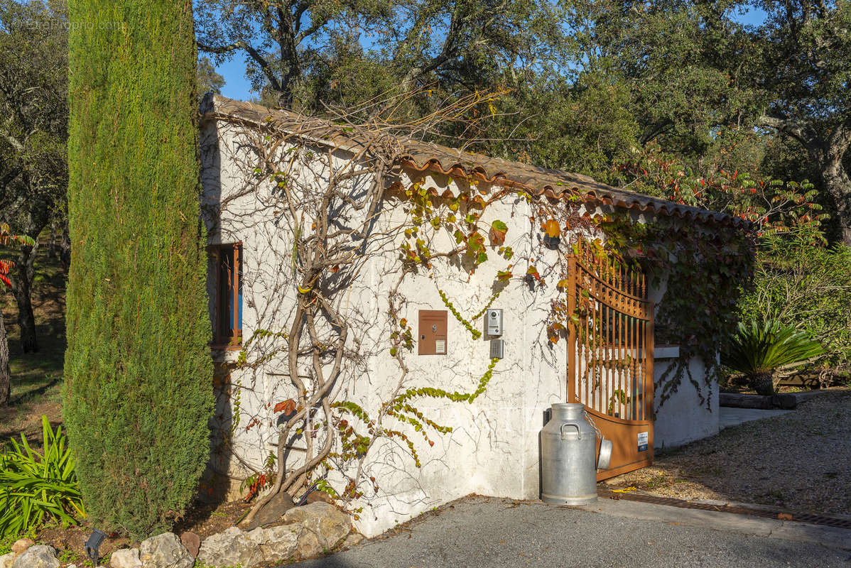 Maison à FREJUS