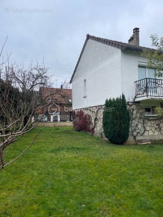 Maison à GOMETZ-LE-CHATEL