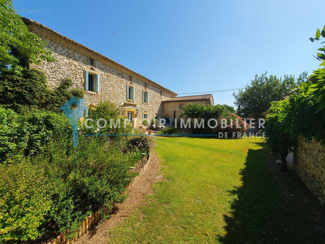 Maison à UZES