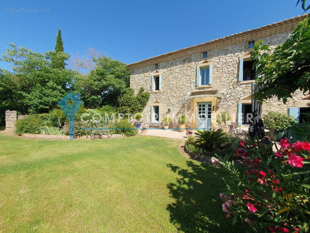 Maison à UZES