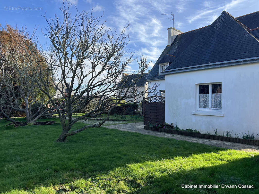 Maison à TREFFIAGAT