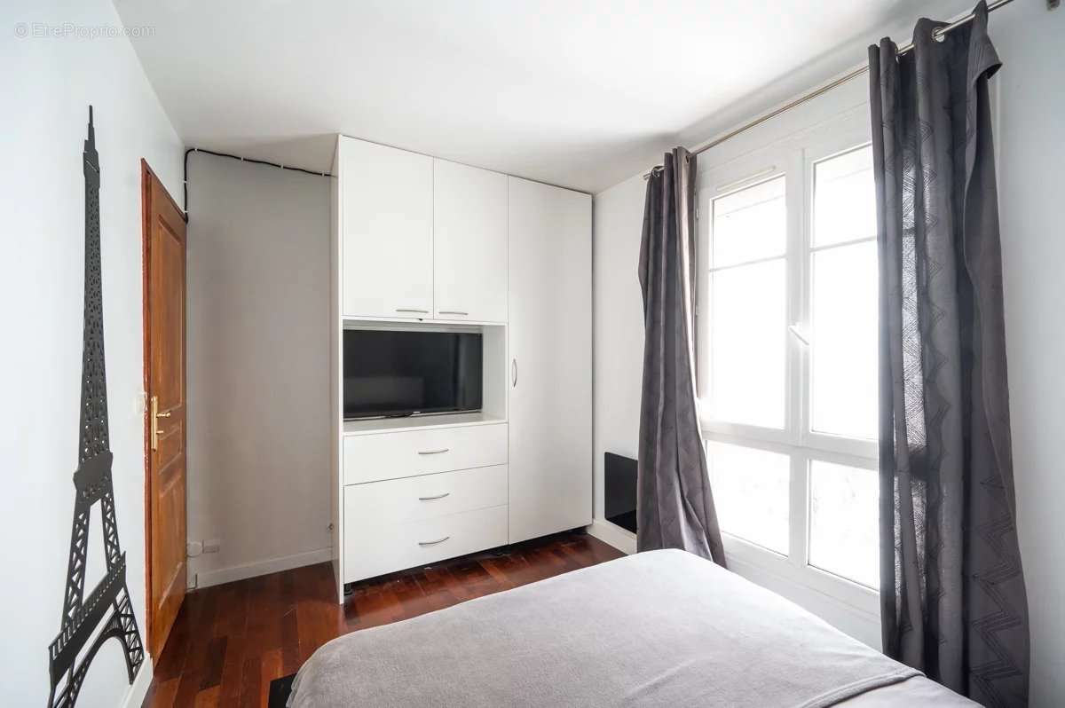 Appartement à LEVALLOIS-PERRET