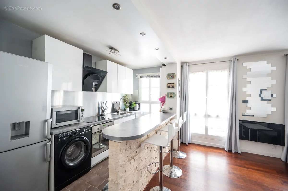 Appartement à LEVALLOIS-PERRET