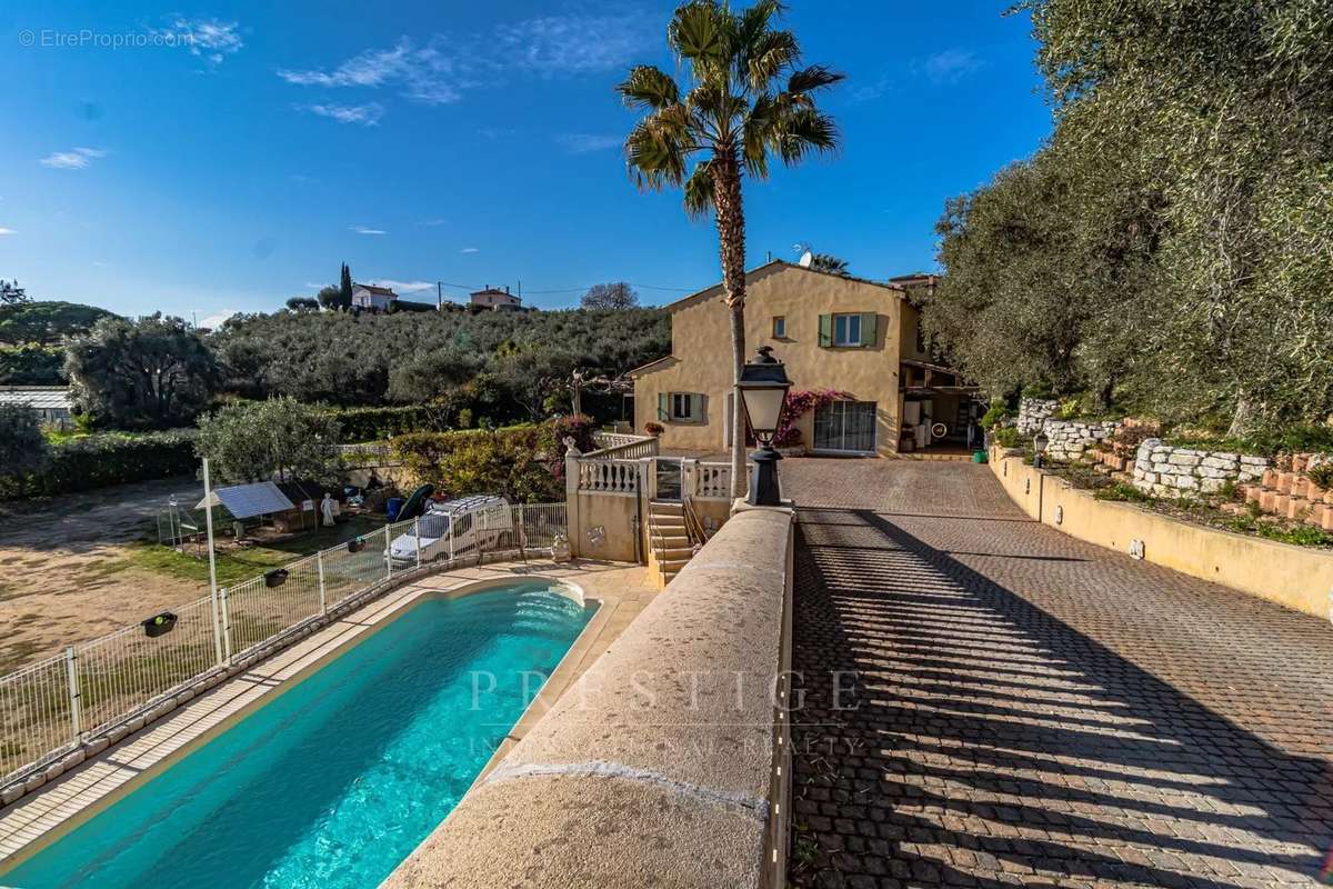 Maison à CAGNES-SUR-MER