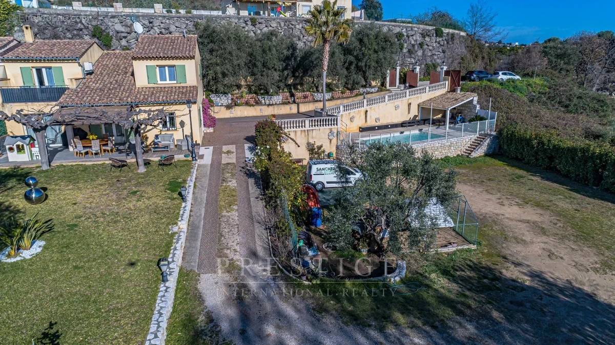 Maison à CAGNES-SUR-MER