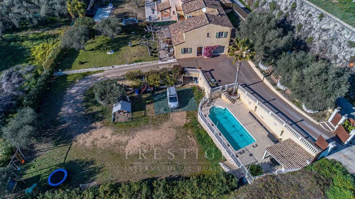 Maison à CAGNES-SUR-MER