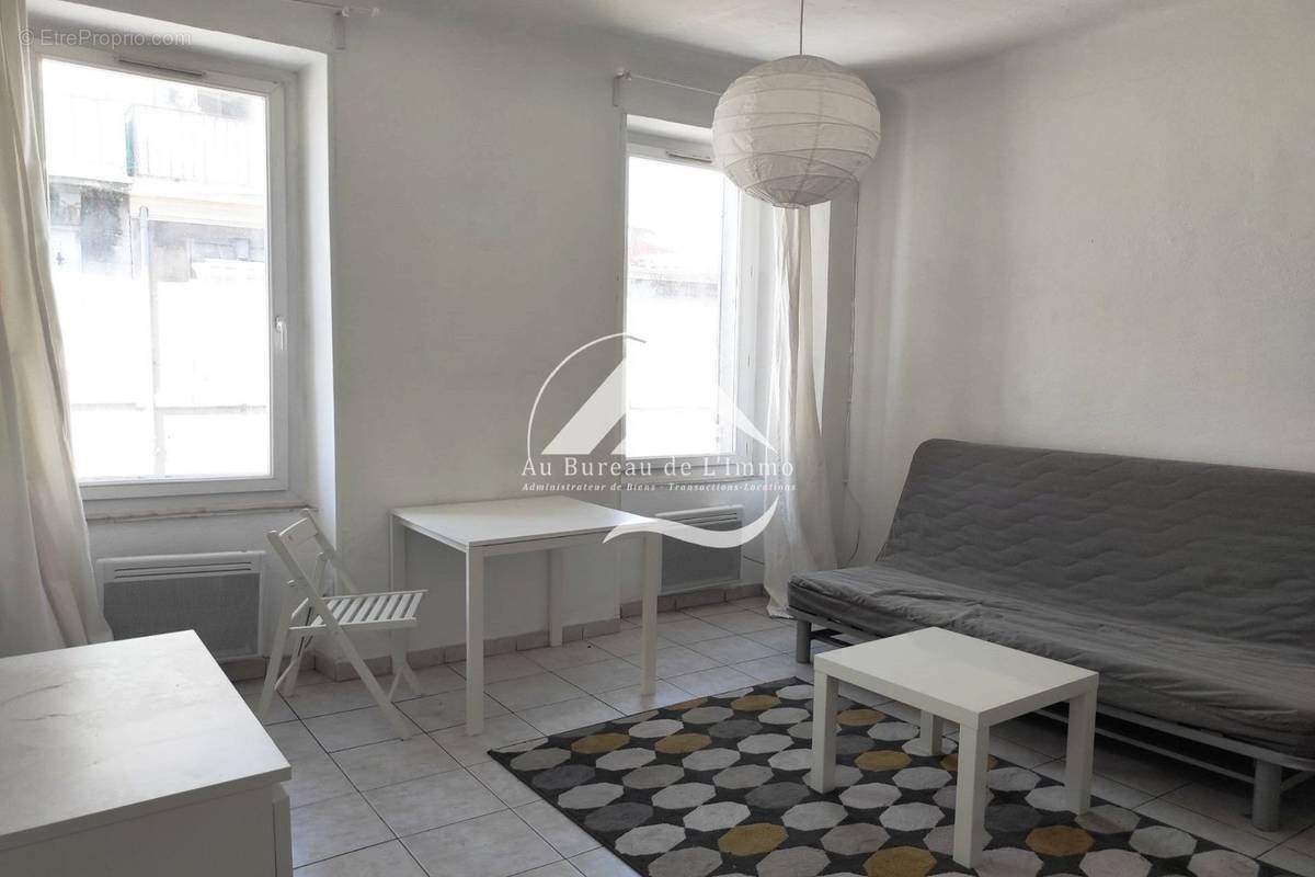 Appartement à MARSEILLE-3E