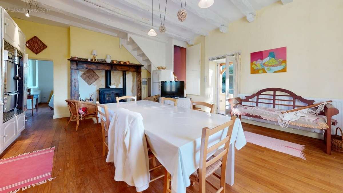 Charmant-ensemble-en-pierres-Dining-Room.jpg - Maison à SARLAT-LA-CANEDA